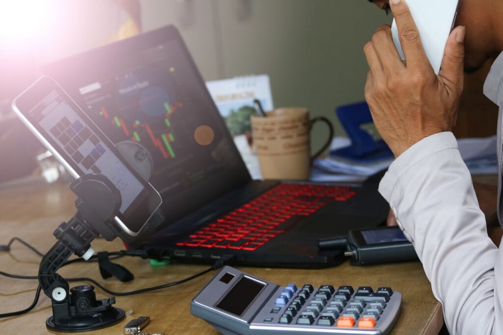 how businesses manage operations without crm